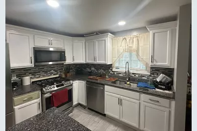 185B Park St #1, Lawrence, MA 01841 - Photo 1