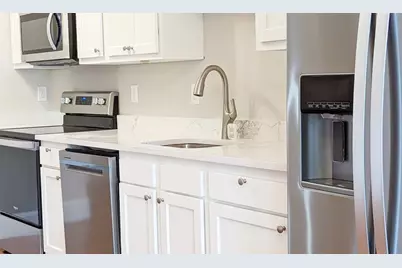 387 Beacon St. #3, Boston, MA 02116 - Photo 4