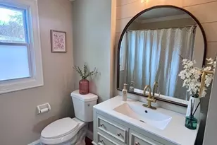 34 Flora St, Springfield, MA 01129 - Photo 16