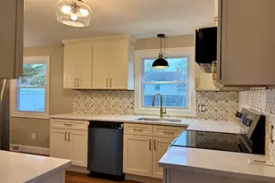 34 Flora St, Springfield, MA 01129 - Photo 10