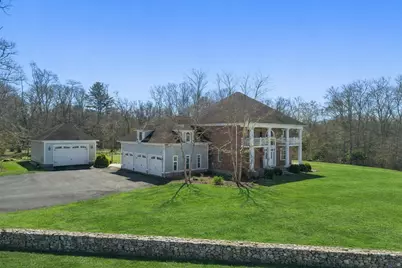 7 Taber Ln, Westport, MA 02790 - Photo 2