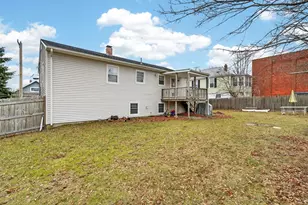 25 Morton St, Fairhaven, MA 02719 - Photo 8