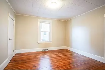 10-12 River St, Agawam, MA 01001 - Photo 14