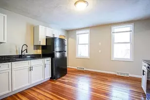 1012 River St, Agawam, MA 01001 - Photo 4