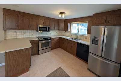 55-57 Dell #55, Melrose, MA 02176 - Photo 2