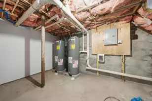 1 Clough St, Lynn, MA 01902 - Photo 18