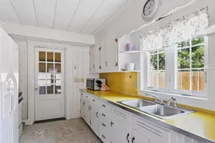 16 Norfolk St, Lakeville, MA 02347 - Photo 32