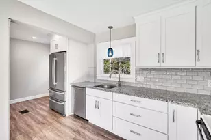 16 County St, Foxboro, MA 02035 - Photo 6