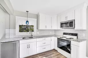 16 County St, Foxboro, MA 02035 - Photo 8