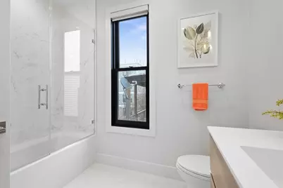 586 E 3rd #3, Boston, MA 02127 - Photo 26