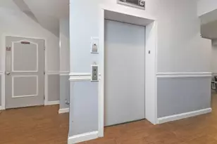 19 Wiget St, Boston, MA 02113 - Photo 12