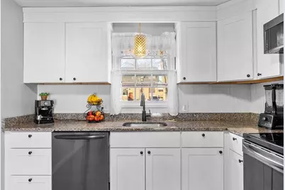 51 Ford St #A, Methuen, MA 01844 - Photo 4