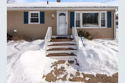 822 Shea St, Fitchburg, MA 01420 - Photo 2