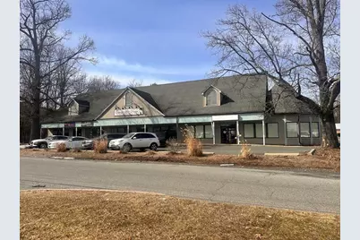 16-24 Arnold Ave, Springfield, MA 01109 - Photo 1