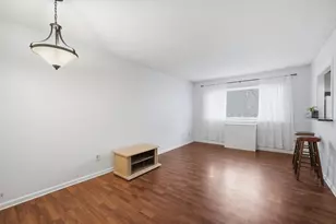 72 Barrett St, Northampton, MA 01060 - Photo 4