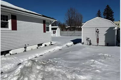 30 Catherine St, Chicopee, MA 01013 - Photo 6