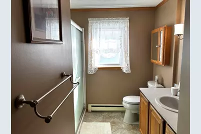 30 Catherine St, Chicopee, MA 01013 - Photo 22