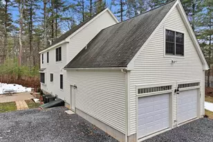 107 Henry St, Uxbridge, MA 01569 - Photo 2