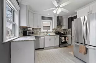 48 Clarendon Ave, Lynn, MA 01902 - Photo 12