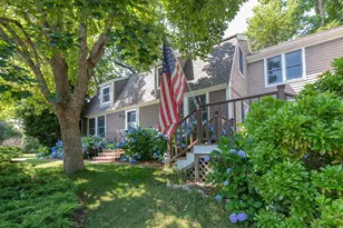 537 W Falmouth Hwy, Falmouth, MA 02540 - Photo 1