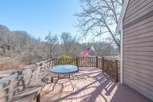 537 W Falmouth Hwy, Falmouth, MA 02540 - Photo 34