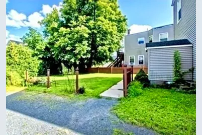 29 Parsons St #1, Easthampton, MA 01027 - Photo 4