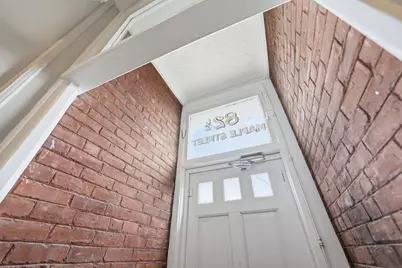 82.5 Maple St #7, Northampton, MA 01062 - Photo 2