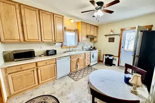 123 Puffer Ave, Swansea, MA 02777 - Photo 16