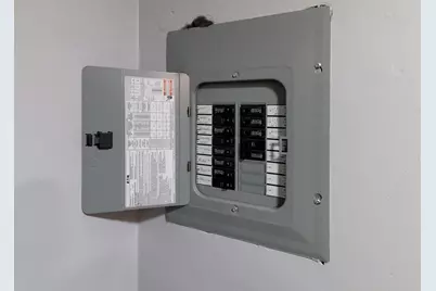 596 American Legion Hwy. #5, Boston, MA 02131 - Photo 14