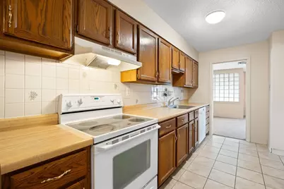 144 Horseshoe Drive #144, Chicopee, MA 01022 - Photo 8