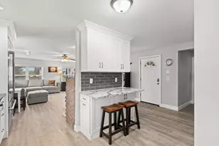 106 Circuit Ave, Wareham, MA 02571 - Photo 4