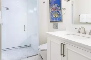 142 Chestnut St, Boston, MA 02108 - Photo 14