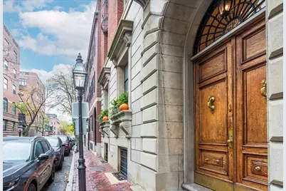 142 Chestnut St #8-9, Boston, MA 02108 - Photo 16