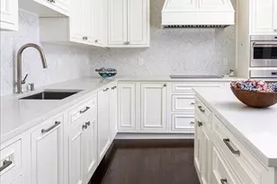 142 Chestnut St, Boston, MA 02108 - Photo 6