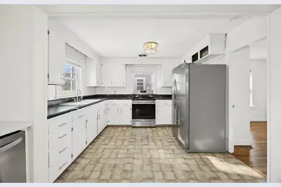 212 Spruce St, Leominster, MA 01453 - Photo 4