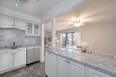 32 Rainbow Pond Dr #B1, Walpole, MA 02081 - Photo 6