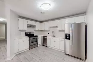 8 Ledgewood Way, Peabody, MA 01960 - Photo 6