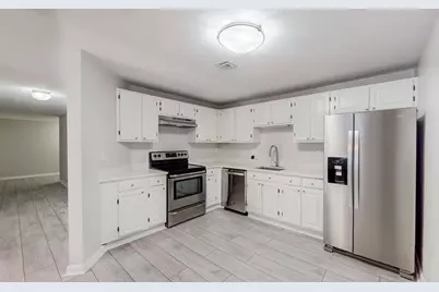 8 Ledgewood Way #10, Peabody, MA 01960 - Photo 6