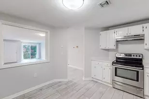 8 Ledgewood Way, Peabody, MA 01960 - Photo 4
