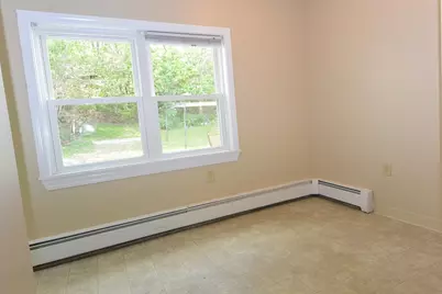 152 Green St #152, Clinton, MA 01510 - Photo 8