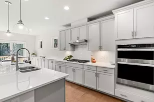 25 Sandtrap Circle, Walpole, MA 02081 - Photo 4