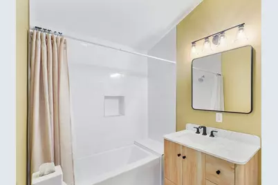923 Main St, Northbridge, MA 01588 - Photo 18