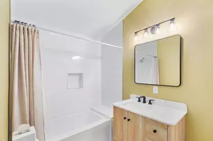 923 Main St, Northbridge, MA 01588 - Photo 18