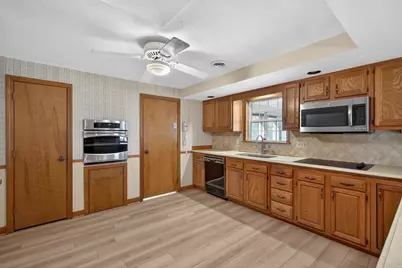 532 Hill St, Raynham, MA 02767 - Photo 16