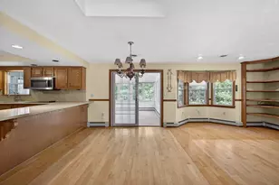 532 Hill St, Raynham, MA 02767 - Photo 6