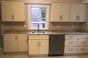 15 Pearl St, Reading, MA 01867 - Photo 2