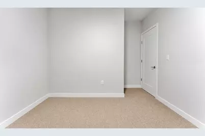 999 Hancock St #306, Quincy, MA 02169 - Photo 22