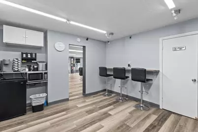 140 Hamilton St, Southbridge, MA 01550 - Photo 8