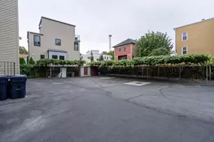 326 Hurley St, Cambridge, MA 02141 - Photo 10