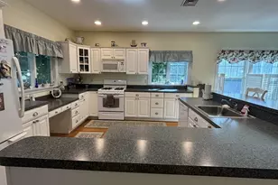 11 Waterman Ave Summer Rental, Marshfield, MA 02050 - Photo 2